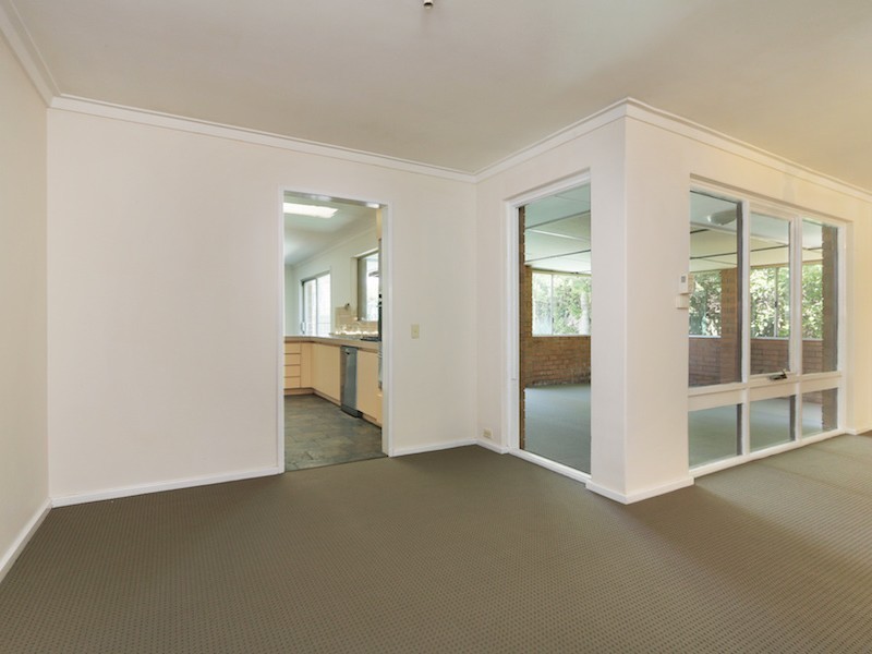 4 Bayham Place, Huntingdale WA 6110