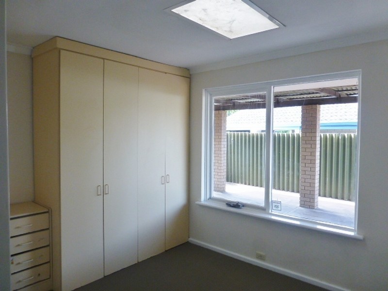 4 Bayham Place, Huntingdale WA 6110