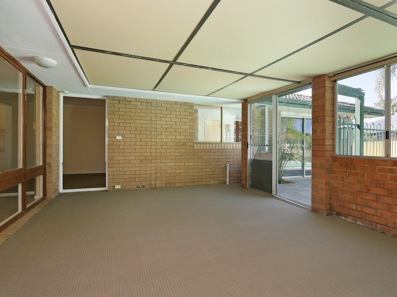 4 Bayham Place, Huntingdale WA 6110