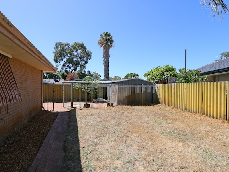 4 Bayham Place, Huntingdale WA 6110