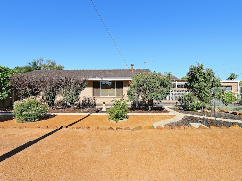 42 Probert Road, Thornlie WA 6108