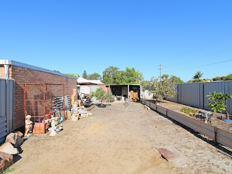 42 Probert Road, Thornlie WA 6108