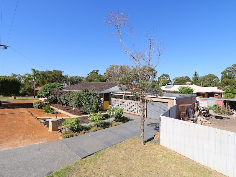 42 Probert Road, Thornlie WA 6108