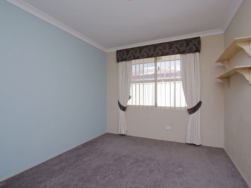 6 Nutbush Court, Thornlie WA 6108