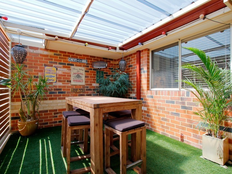 6 Nutbush Court, Thornlie WA 6108