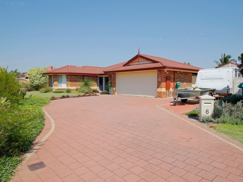 6 Nutbush Court, Thornlie WA 6108