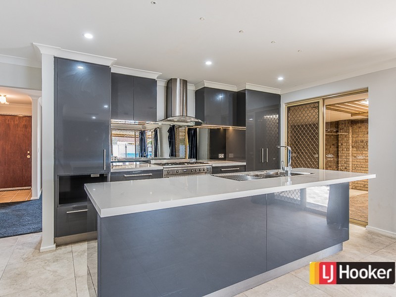 16 Murdoch Road, Thornlie WA 6108