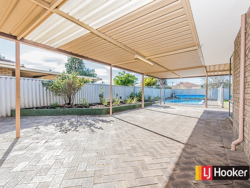16 Murdoch Road, Thornlie WA 6108