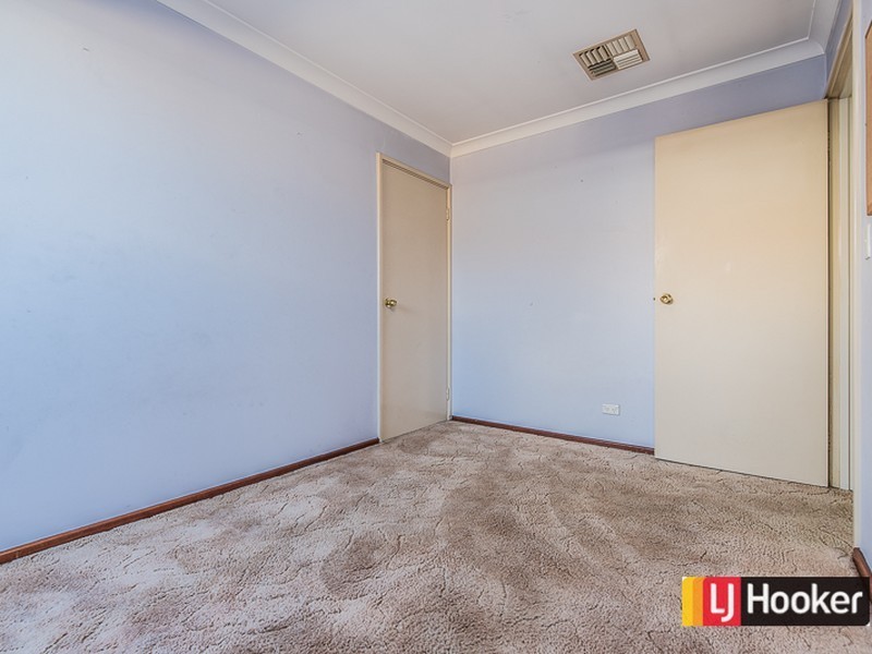 16 Murdoch Road, Thornlie WA 6108