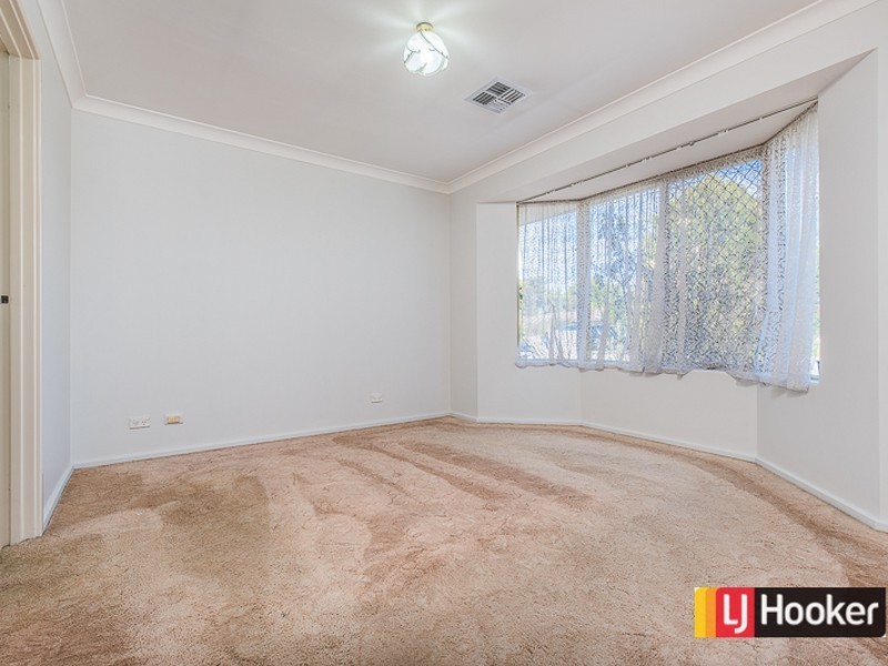 16 Murdoch Road, Thornlie WA 6108