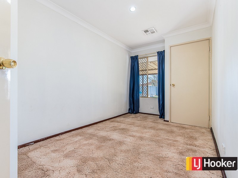 16 Murdoch Road, Thornlie WA 6108