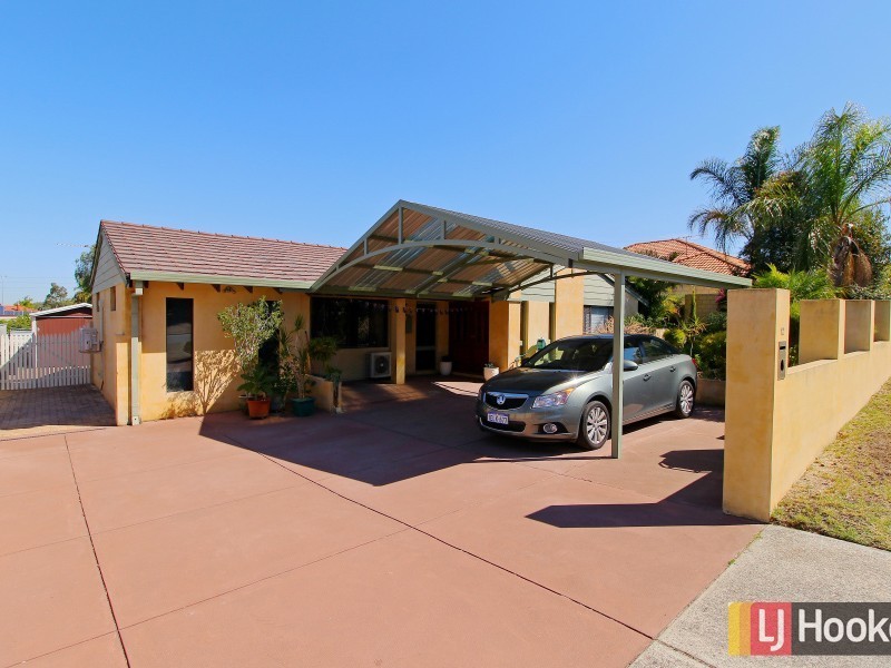 12 Merino Court, Thornlie WA 6108