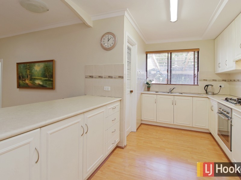 12 Merino Court, Thornlie WA 6108