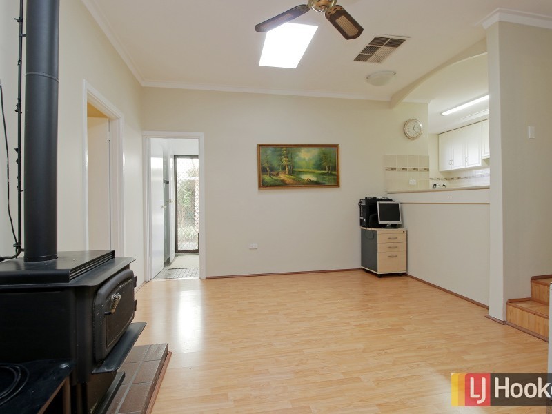 12 Merino Court, Thornlie WA 6108