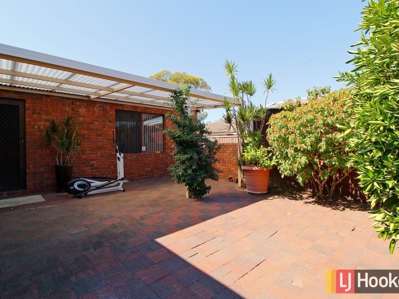 12 Merino Court, Thornlie WA 6108