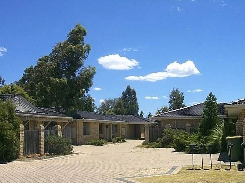 4/12 Firetail Place, Kenwick WA 6107