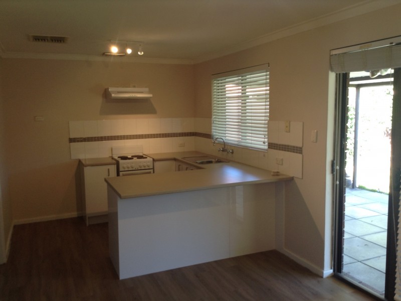 10 Wawanna Place, Huntingdale WA 6110