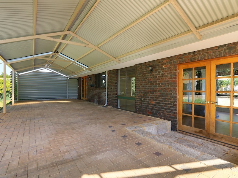 22 Brabham Street, Gosnells WA 6110