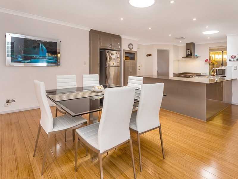 18 Aviemore Green, Canning Vale WA 6155