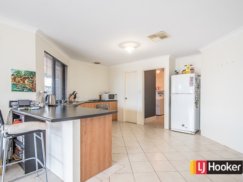 10 Granada Loop, Seville Grove WA 6112