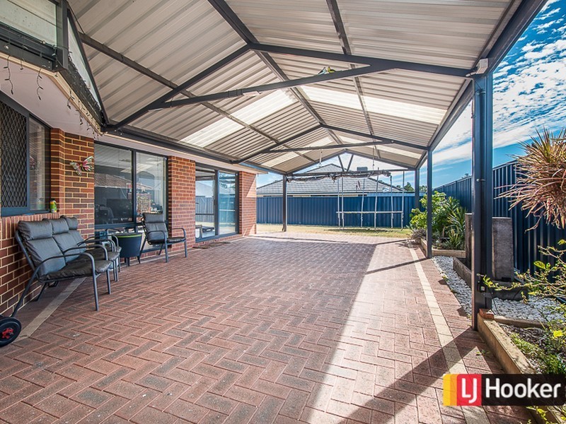 10 Granada Loop, Seville Grove WA 6112