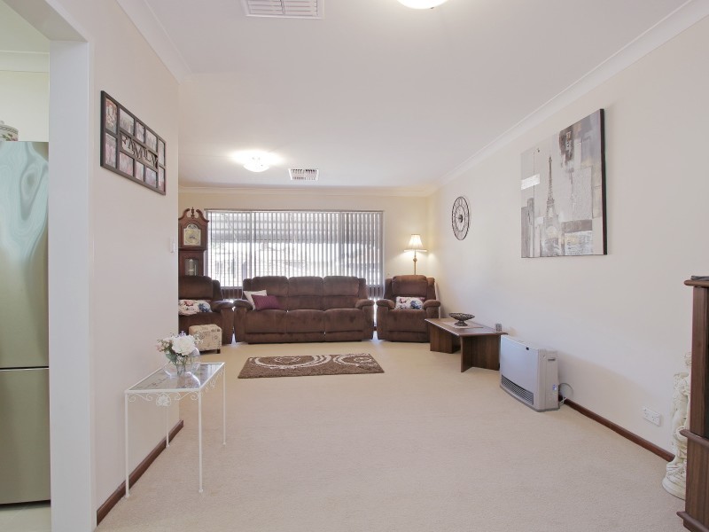 36 Coachwood Way, Maddington WA 6109