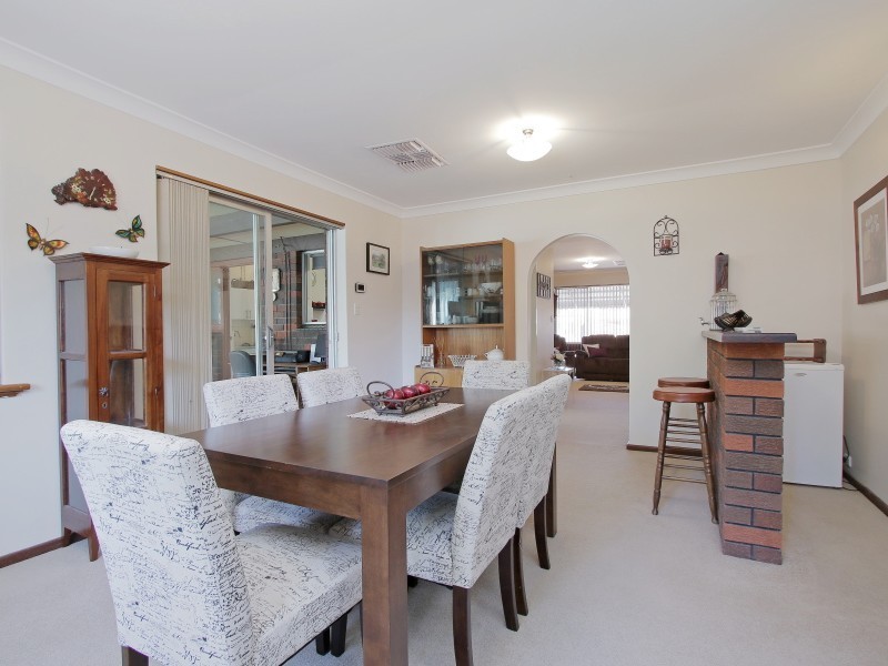 36 Coachwood Way, Maddington WA 6109