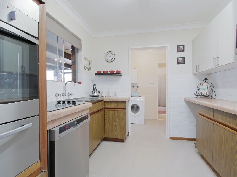 36 Coachwood Way, Maddington WA 6109