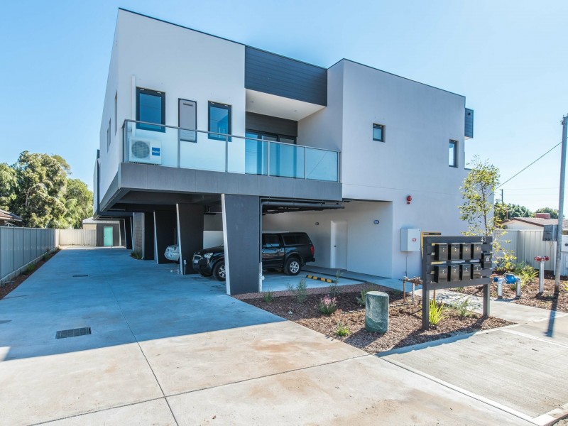 4/43 Yale Road, Thornlie WA 6108