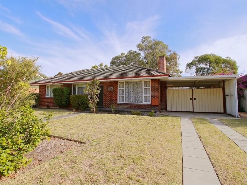 25 Thornlie Avenue, Thornlie WA 6108