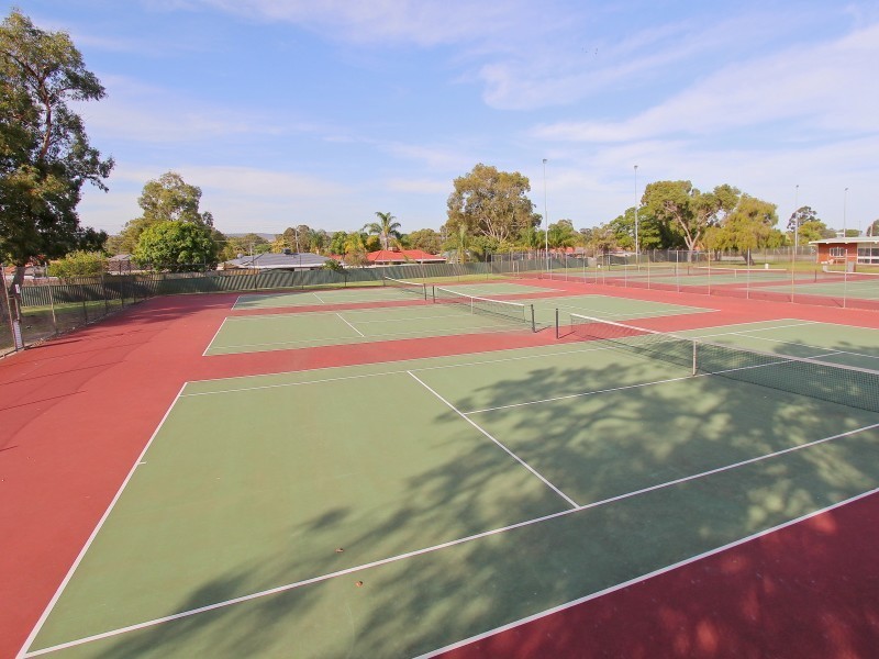25 Thornlie Avenue, Thornlie WA 6108