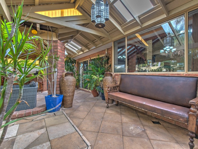 10 Camelot Court, Thornlie WA 6108