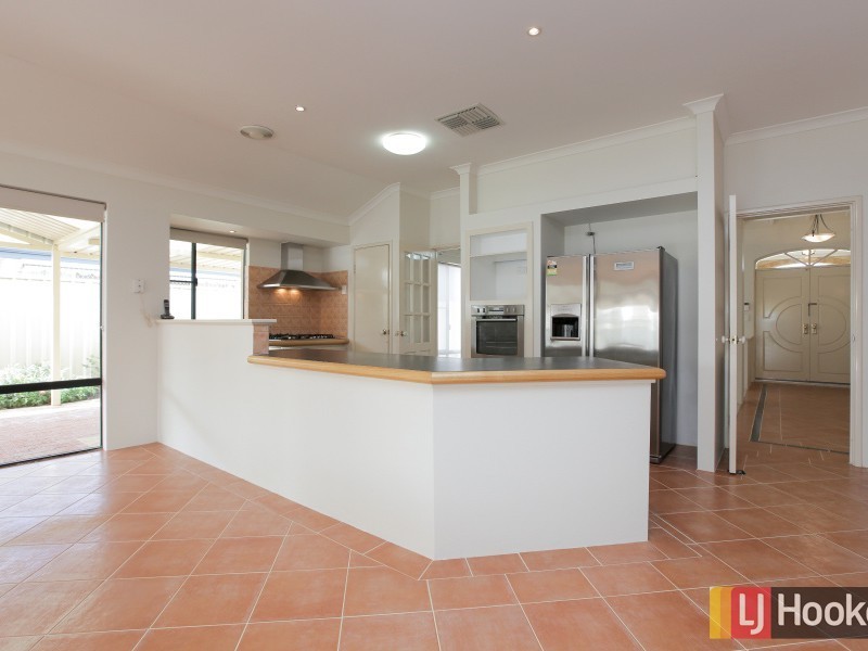 16 Ashridge Turn, Canning Vale WA 6155
