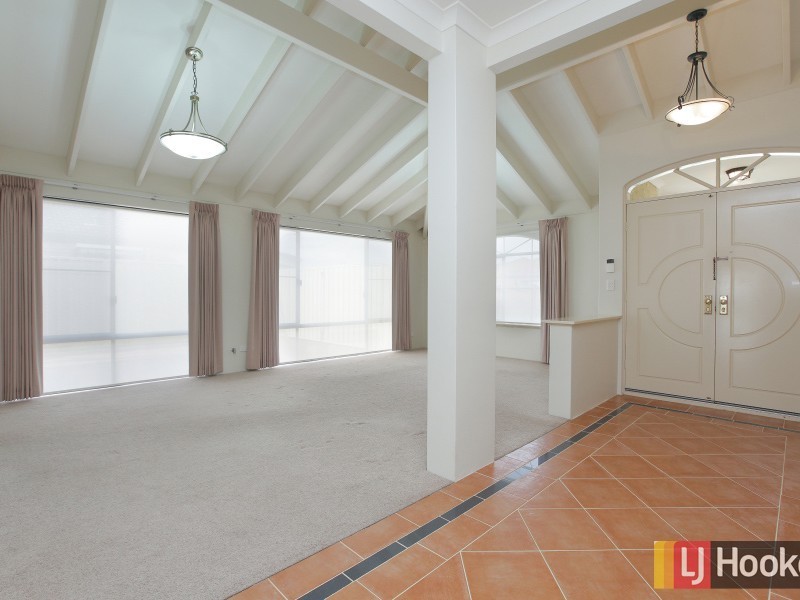 16 Ashridge Turn, Canning Vale WA 6155