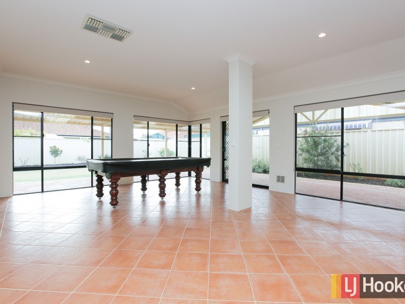 16 Ashridge Turn, Canning Vale WA 6155