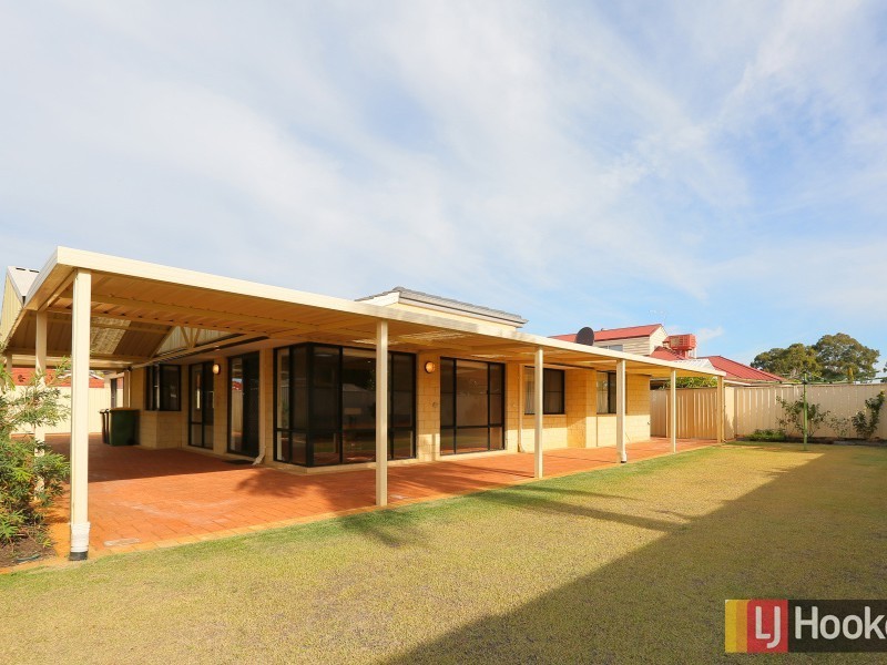 16 Ashridge Turn, Canning Vale WA 6155