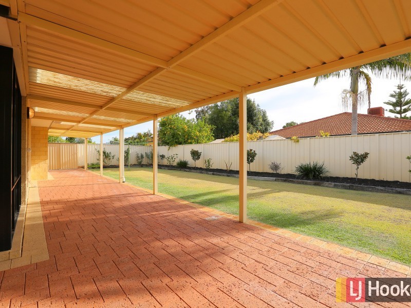 16 Ashridge Turn, Canning Vale WA 6155