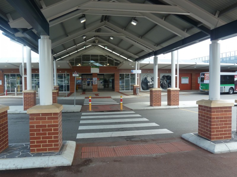 24 Hunt Street, Thornlie WA 6108