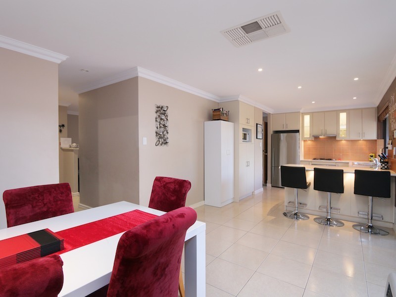 5 Denham Way, Thornlie WA 6108