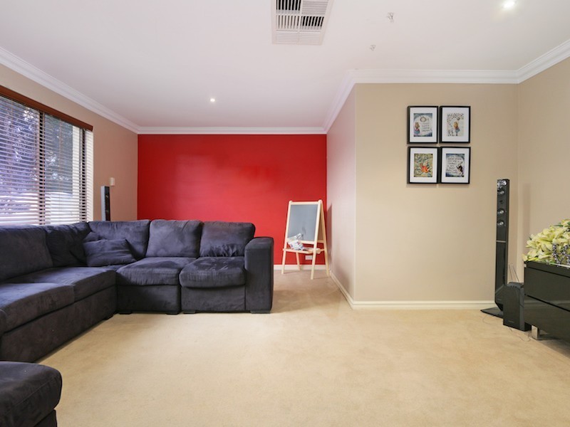 5 Denham Way, Thornlie WA 6108