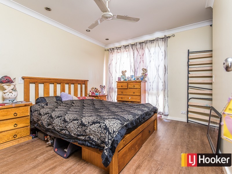 16 McGrath Place, Seville Grove WA 6112