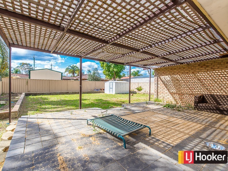 16 McGrath Place, Seville Grove WA 6112