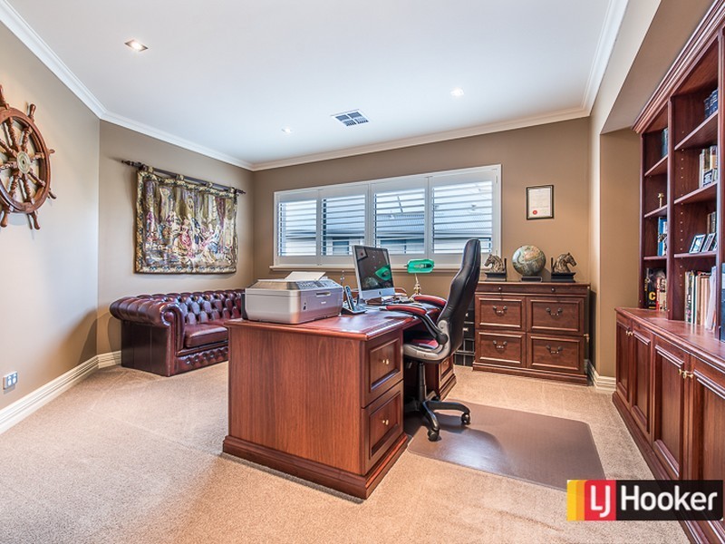 1 Mingara Avenue, Harrisdale WA 6112