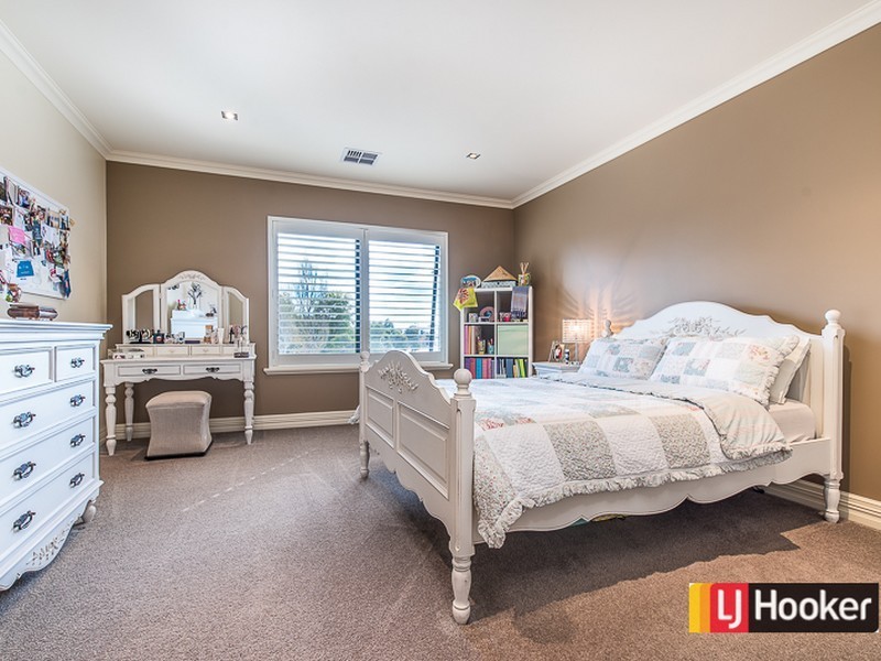 1 Mingara Avenue, Harrisdale WA 6112