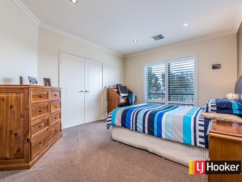 1 Mingara Avenue, Harrisdale WA 6112