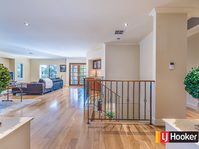 1 Mingara Avenue, Harrisdale WA 6112