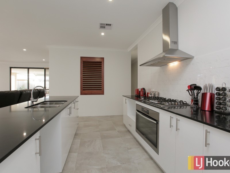 9 Woodard Road, Byford WA 6122