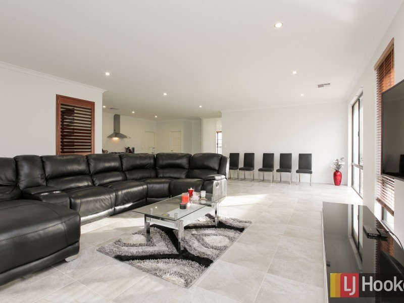 9 Woodard Road, Byford WA 6122