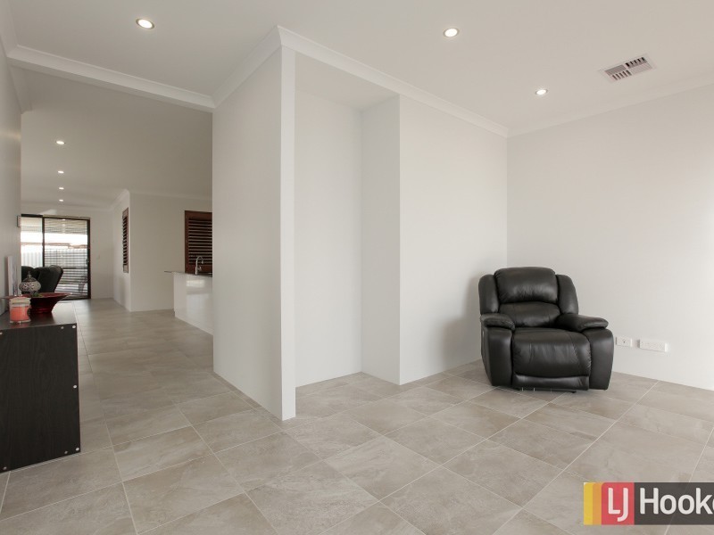 9 Woodard Road, Byford WA 6122