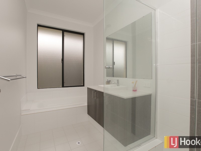 9 Woodard Road, Byford WA 6122